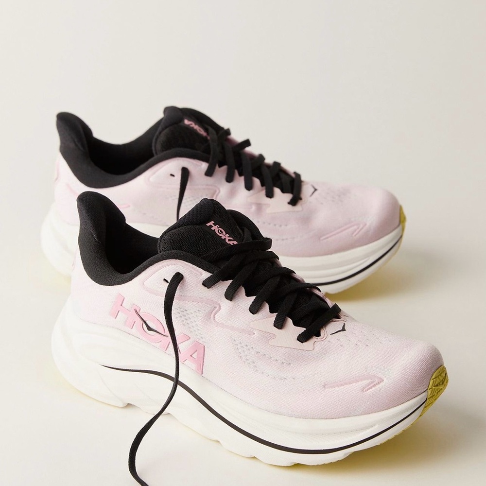 Hoka Clifton 10